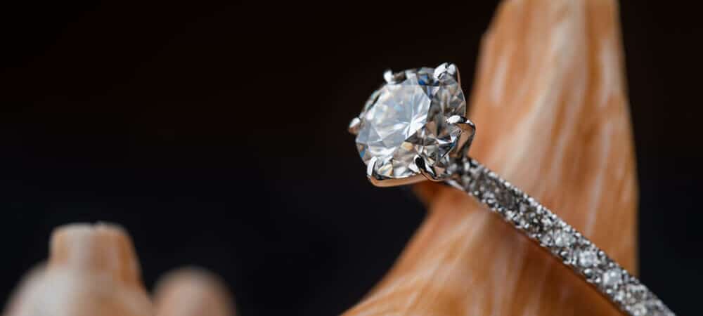 Exquisite diamond engagement ring